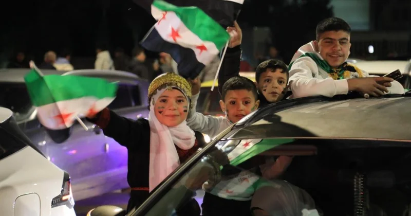 Bəşər Əsədsiz Suriya Xalq bayram edir (FOTOLAR)