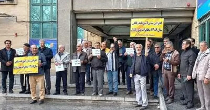 Təbrizli təqaüdçülər etiraz aksiyası keçirdilər