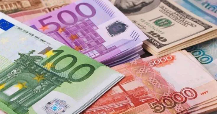 Avro bahalaşdı, rubl ucuzlaşdı