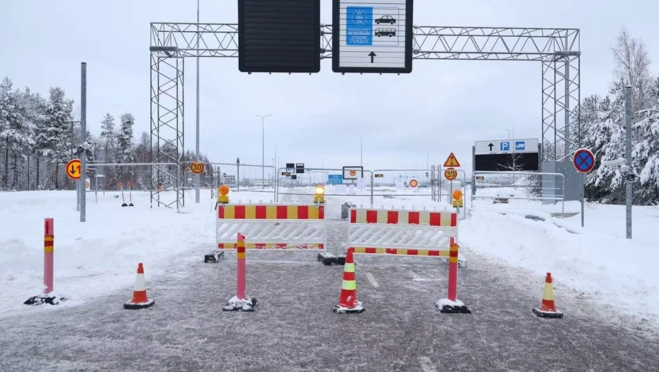 Finlandiya Rusiya ilə sərhədini bağlı saxlamaq qərarına gəlib