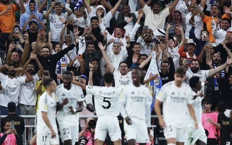 “Real Madrid” inamlı qələbə ilə İspaniya Superkubokunun finalına çıxdı