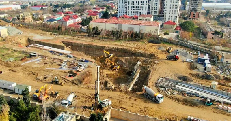 В Баку началось строительство новых автомобильного и пешеходного тоннелей ФОТО