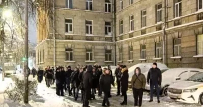 Sankt Peterburqda azərbaycanlılarla ruslar arasında toqquşma: “Bura Bakı deyil”