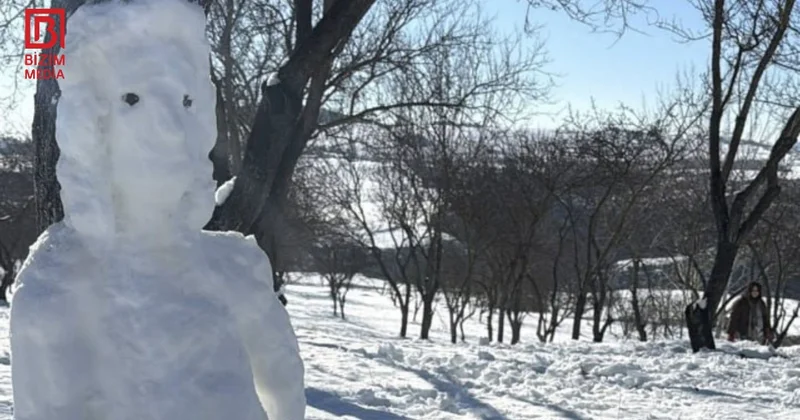 Qardan Nyutonun heykəlini yaratdı Tanınmış naşirin qızının əl işi maraqla QARŞILANDI FOTO