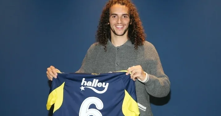 Fənərbağça fransalı ulduzun keçidini elan etdi RƏSMİ