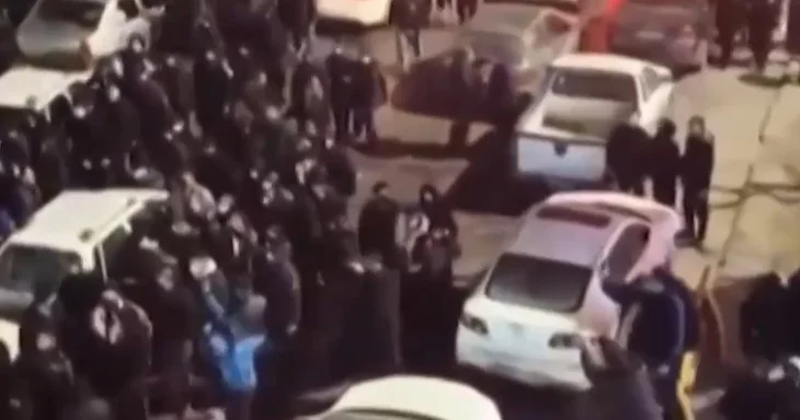 Tehran prokuroru etirazçıları ölüm cəzası ilə HƏDƏLƏDİ VİDEO