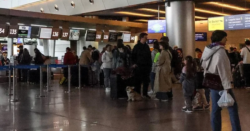В московском аэропорту отменены рейсы в Баку