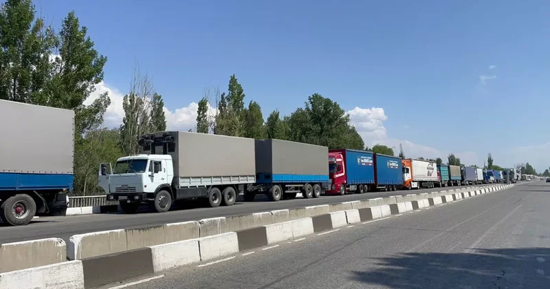 Кыргызстан ужесточает контроль на границе для грузов