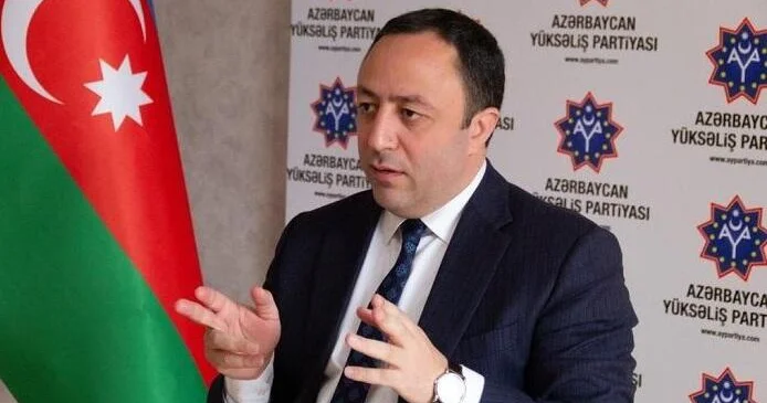 Anar Əsədli və Oqtay Qasımov arasında qarşıdurma