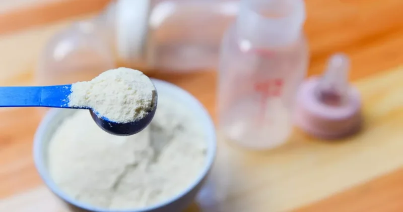 В Грузии призывают не использовать сухие молочные смеси из партий Nestlé: ПРИЧИНА