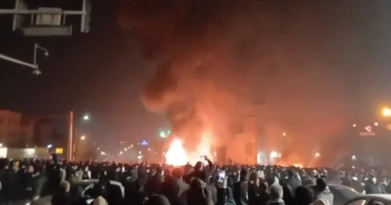 İran iğtişaşçılara cəza vəd etdi