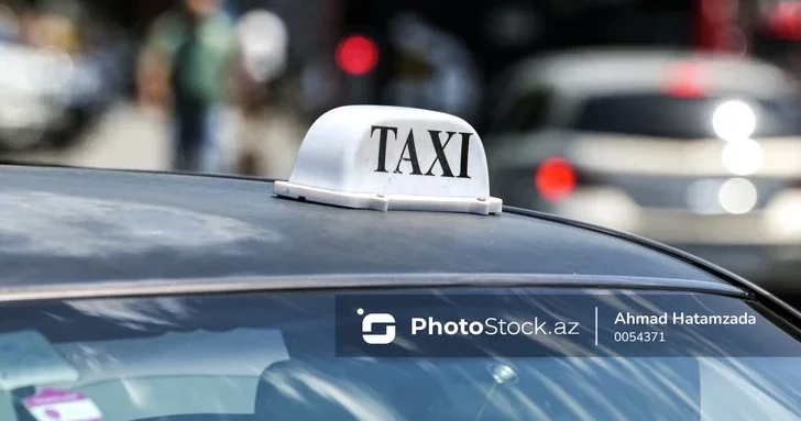 В Баку прекращает деятельность одна из компаний такси