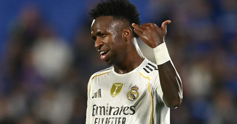 Simeone İspaniya Superkubokunun yarımfinalında Vinisiusu iki dəfə təhrik etməyə çalışıb FOTO/VİDEO