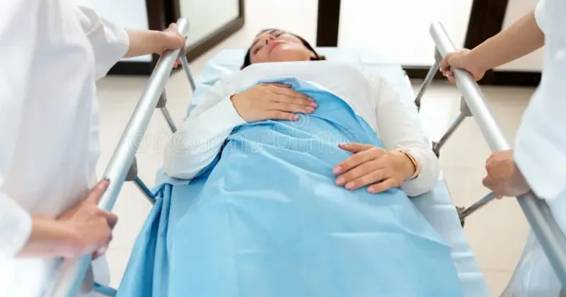 В Габале 16 летняя девушка умерла в больнице после ЛОР операции Врача будут судить