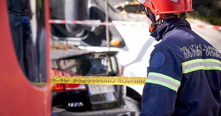 В торговом центре Кидобани в Тбилиси возник пожар