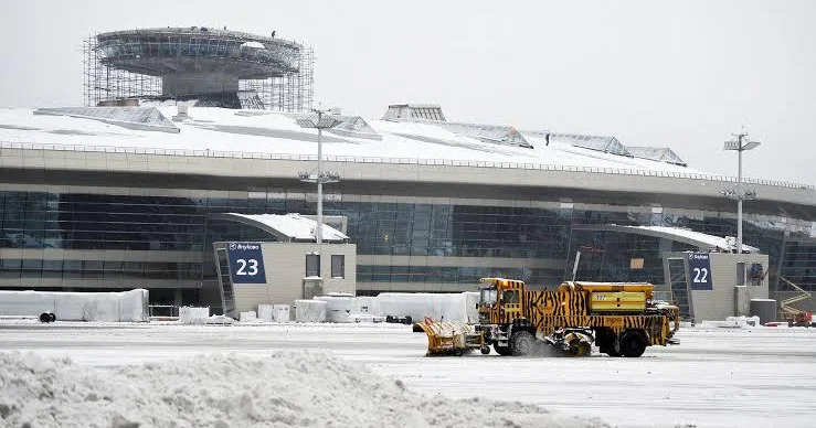 Moskvada 70 ə yaxın reys təxirə salındı