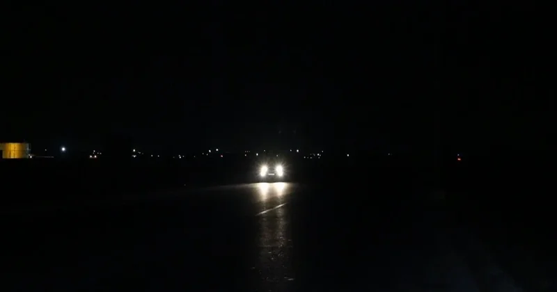 Yollarda bəzək üçün quraşdırılan işıq dirəkləri: texniki detal problemi, ya insan həyatına təhdid? ARAŞDIRMA