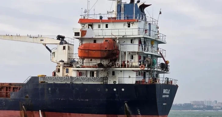 Россия атаковала гражданские судна возле портов Украины