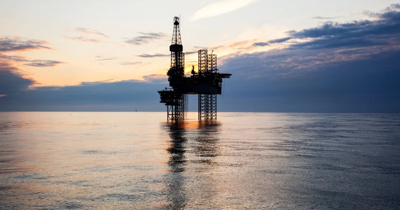 Azərbaycan neftinin qiyməti yenidən 65 dolları keçib