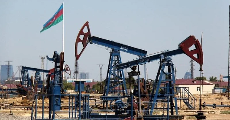 İqtisadçı Azərbaycanın neft hasilatının azalmasından danışdı