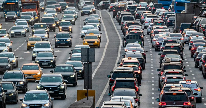 Moskvada avtomobil sayı azalır SANKSİYA SƏBƏB DEYİL FOTO