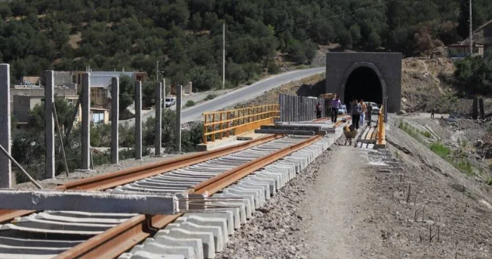 Rəşt Astara dəmir yolunun tikintisində bir sıra irəliləyişlərə nail olunub EKSPERT