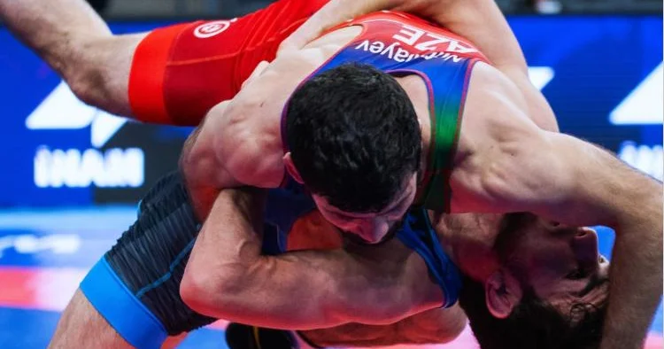 Finala yüksələn güləşçilər müəyyənləşdi