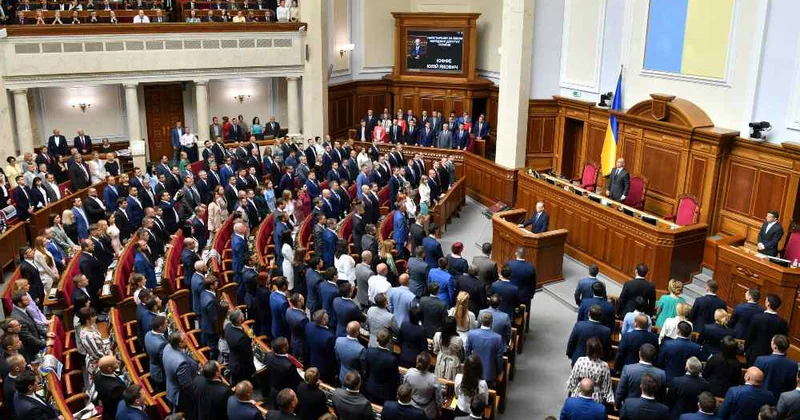 Ukraynada iki nazirin istefa ərizəsi Ali Radaya təqdim edildi FOTOLAR