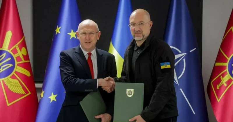 Киев и Лондон подписали дорожную карту о 100 летнем партнерстве в сфере обороны