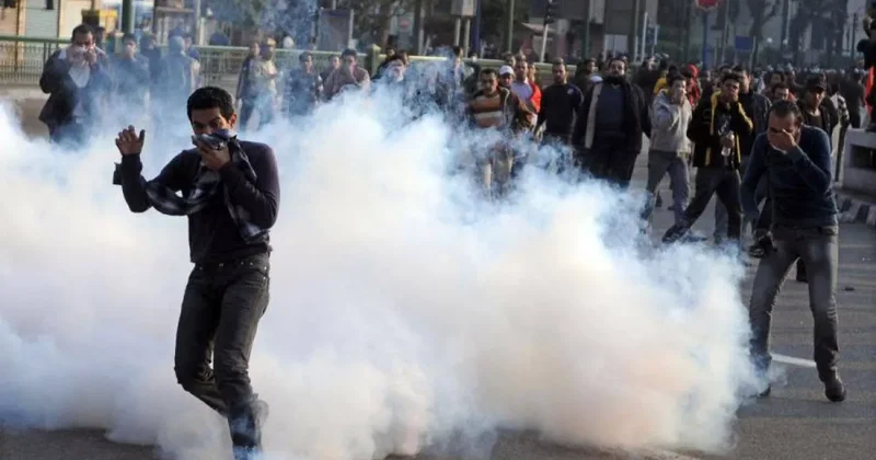 В Тегеране силовики применили слезоточивый газ против протестующих: ВИДЕО