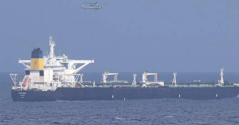 Венесуэльские танкеры убегают от американцев