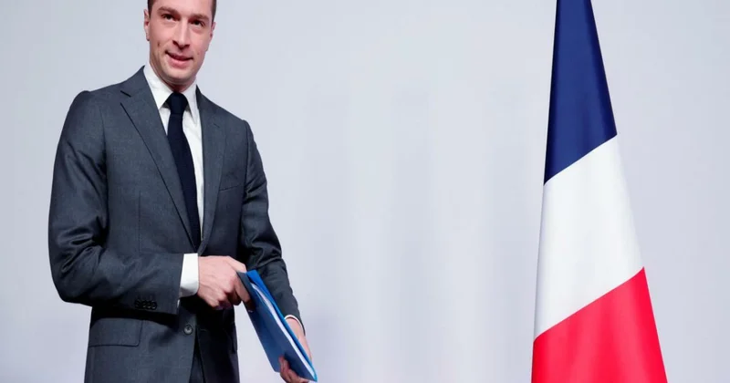 Fransada müxalifət hökumətə qarşı daha bir etimadsızlıq səsverməsi təqdim edib