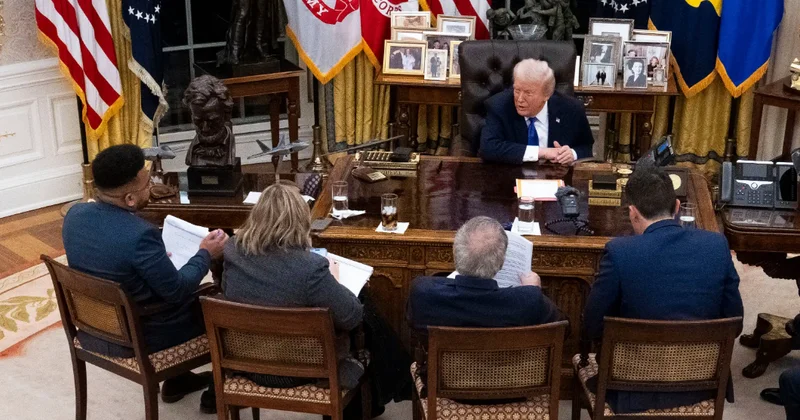 “Məni dayandıra biləcək yeganə şey budur...” Tramp hansı mesajları verdi?