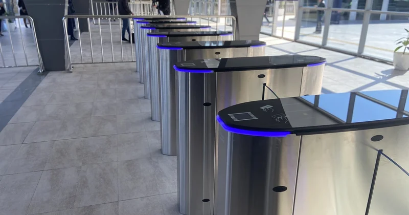 Bakı Dəmiryol Vağzalının turniketlərində problem yarandı