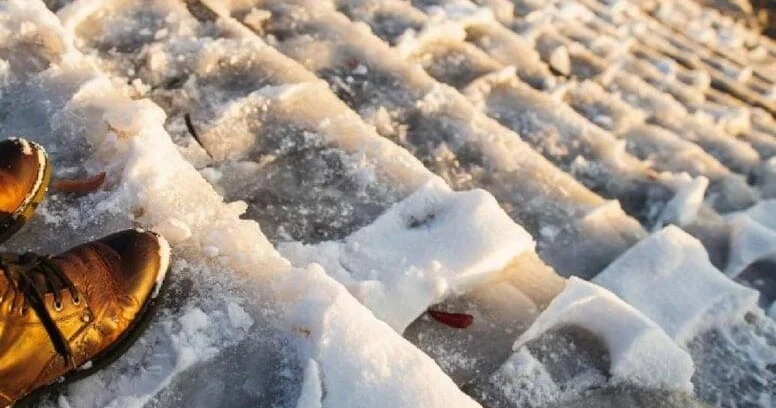 Nə duz, nə də qum: Buzlu yolları təhlükəsiz edən ən yaxşı üsul tapıldı