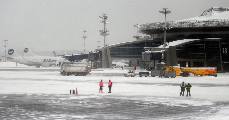Отменены несколько рейсов из Москвы в Баку Minval Politika