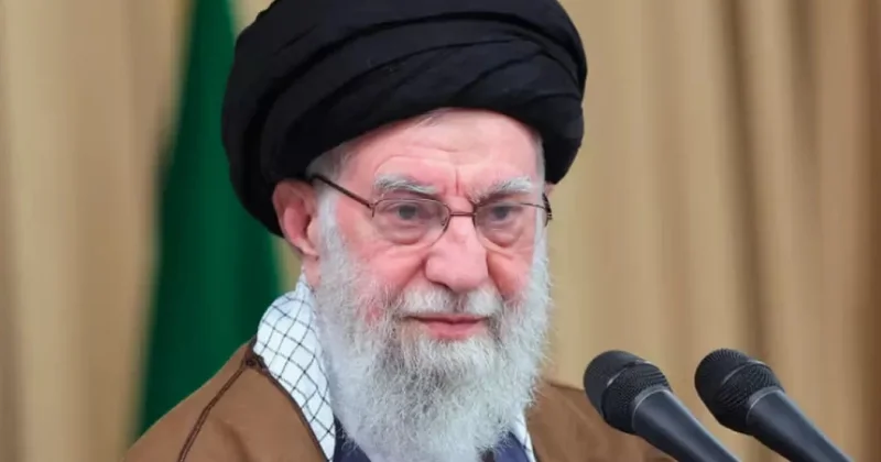 Xamenei: ABŞ Prezidentinin əlləri 1000 dən çox iranlının qanı ilə ləkələnib