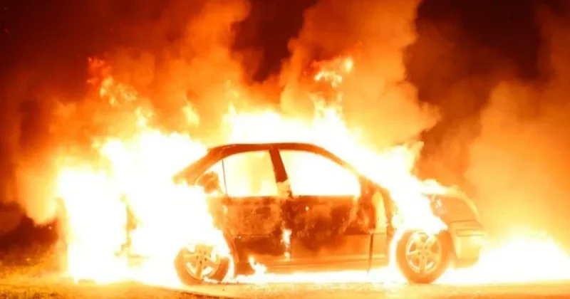 Bakının Ziya Bunyadov prospektində avtomobil yanıb