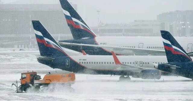 Москва в снежном плену: из за рекордного снегопада отменены десятки авиарейсов