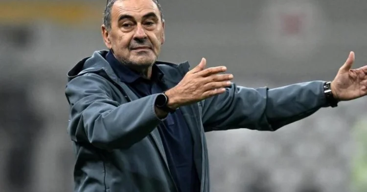 Baş məşqçi yeni transfer edilən futbolçunu tanımır