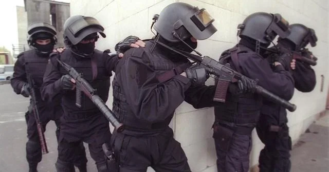 Dövlətə xəyanətdə şübhəli bilinən şəxs saxlanılıb DETALLAR