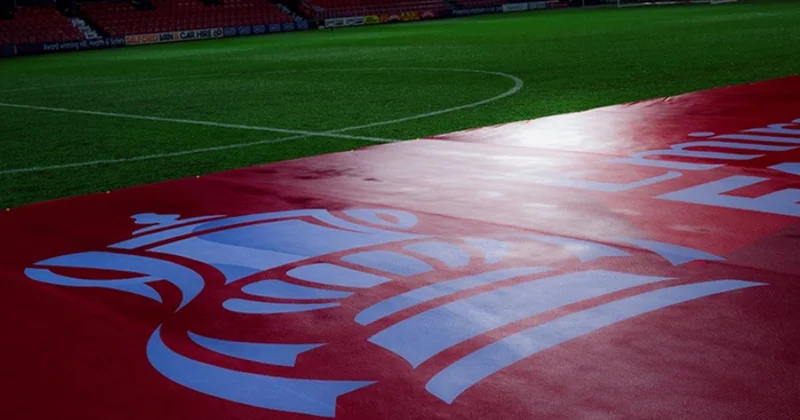 Meydanın donması səbəbindən İngiltərə klublarının oyunu təxirə salınıb