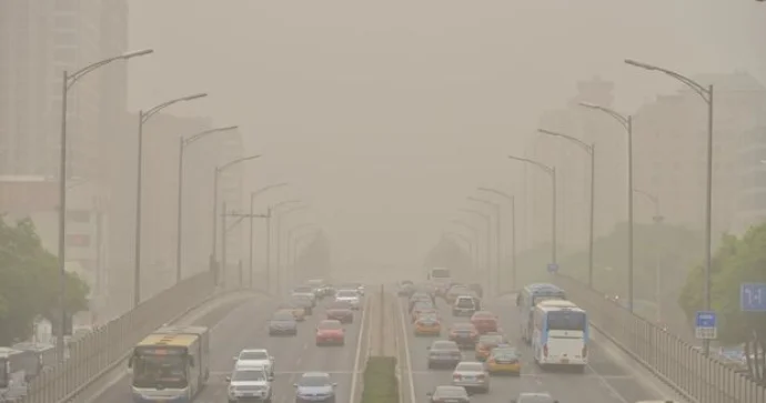 Dumanlı hava şəraitində piyadalar və sürücülər hansı qaydalara ıməl etməlidir? EKSPERT AÇIQLADI
