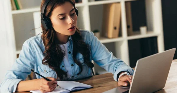 Azərbaycanda distant təhsilə keçilə, diplomlar tanına bilər