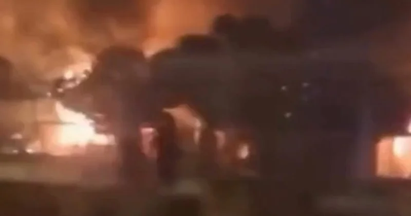 İranda dövlət televiziyasının binası yandı Video