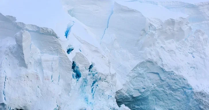 Бывший крупнейший айсберг А23а может разрушиться через несколько дней