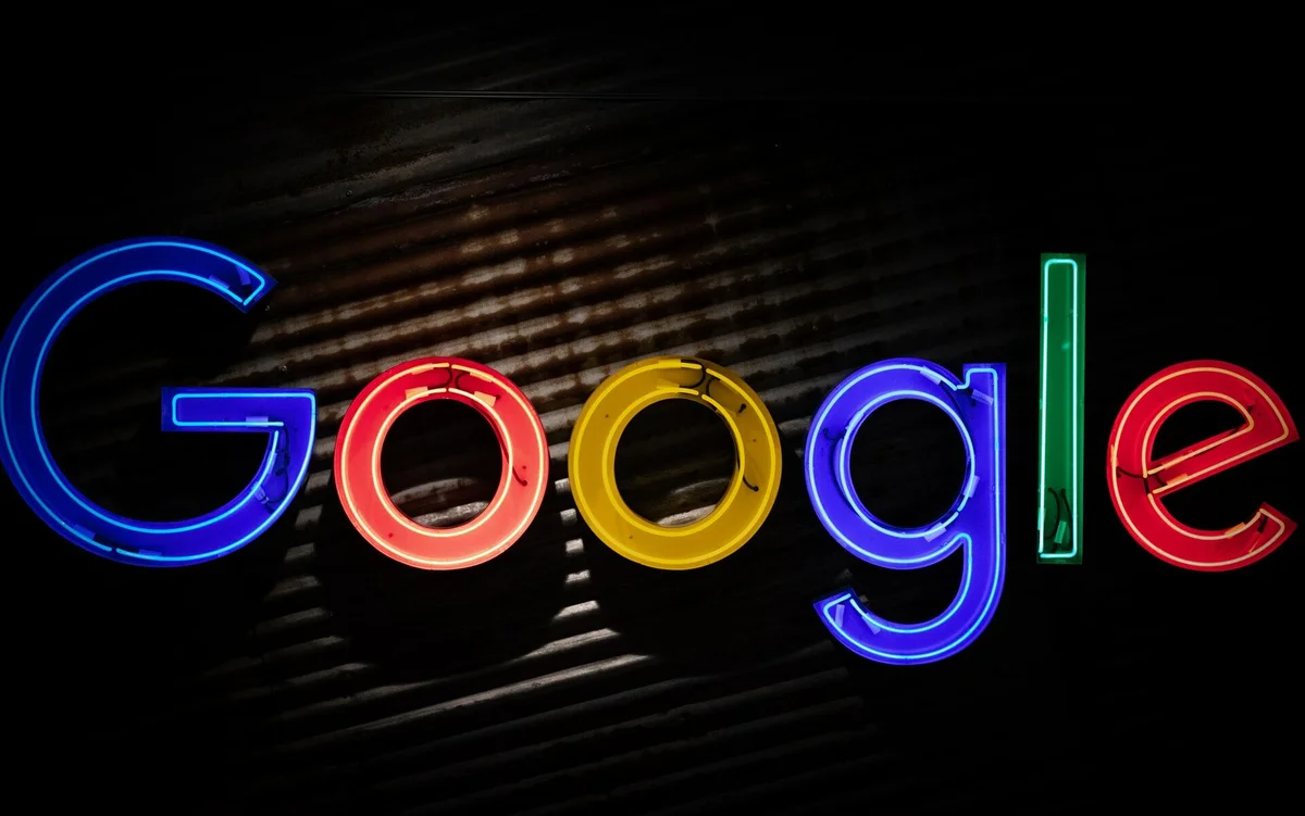 ŞOK İDDİA: “Google“ bu sistem vasitəsi ilə insanları izləyir