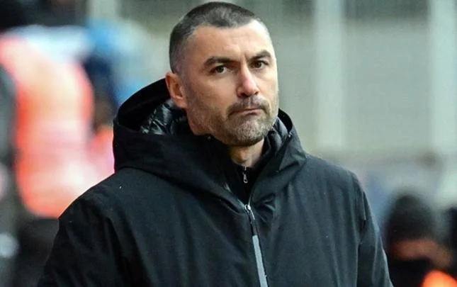 Burak Yılmaz qırmızı vərəqə aldı Şəkil