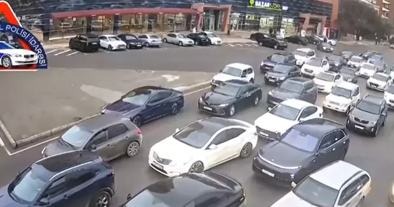 Дорожная полиция: Многие азербайджанские водители не едут по полосам ВИДЕОФАКТ