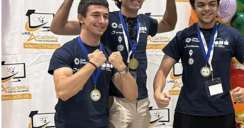 Azərbaycandan olan tələbə Atabəy Rəcəbli ABŞ da ICPC Regional Olimpiadasında birinci oldu (FOTO)